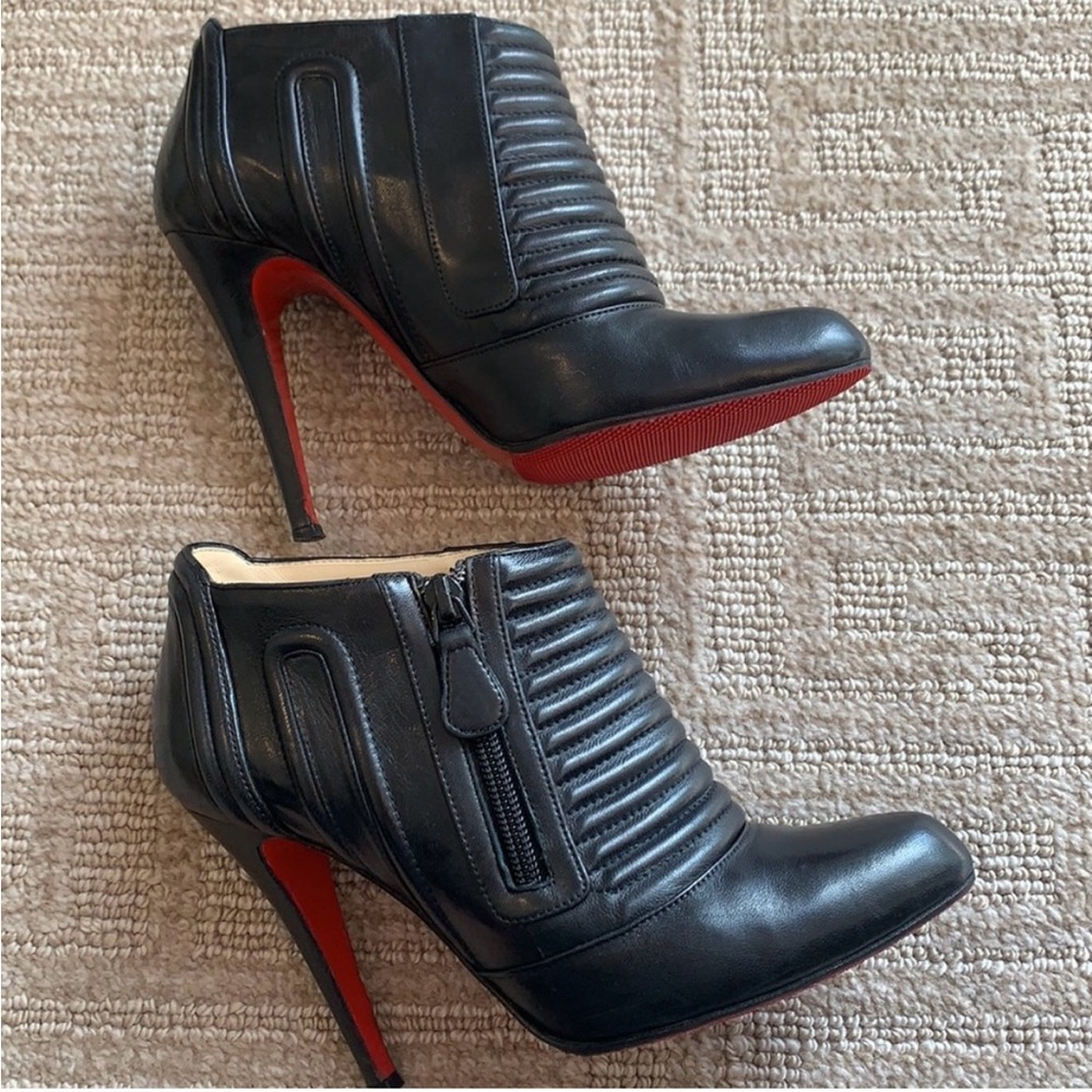 Christian Louboutin Sigourney Ankle Booties Sz 41